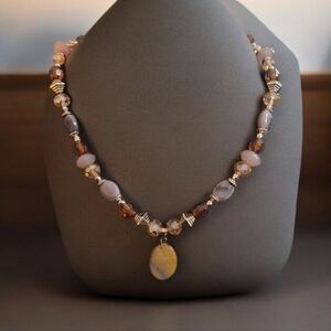Vintage Tiger’s Eye Pendant Necklace Brown Gold Beaded Statement Piece